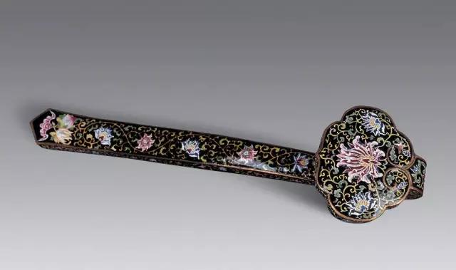 古人挠痒神器，一柄在握，岁美人和