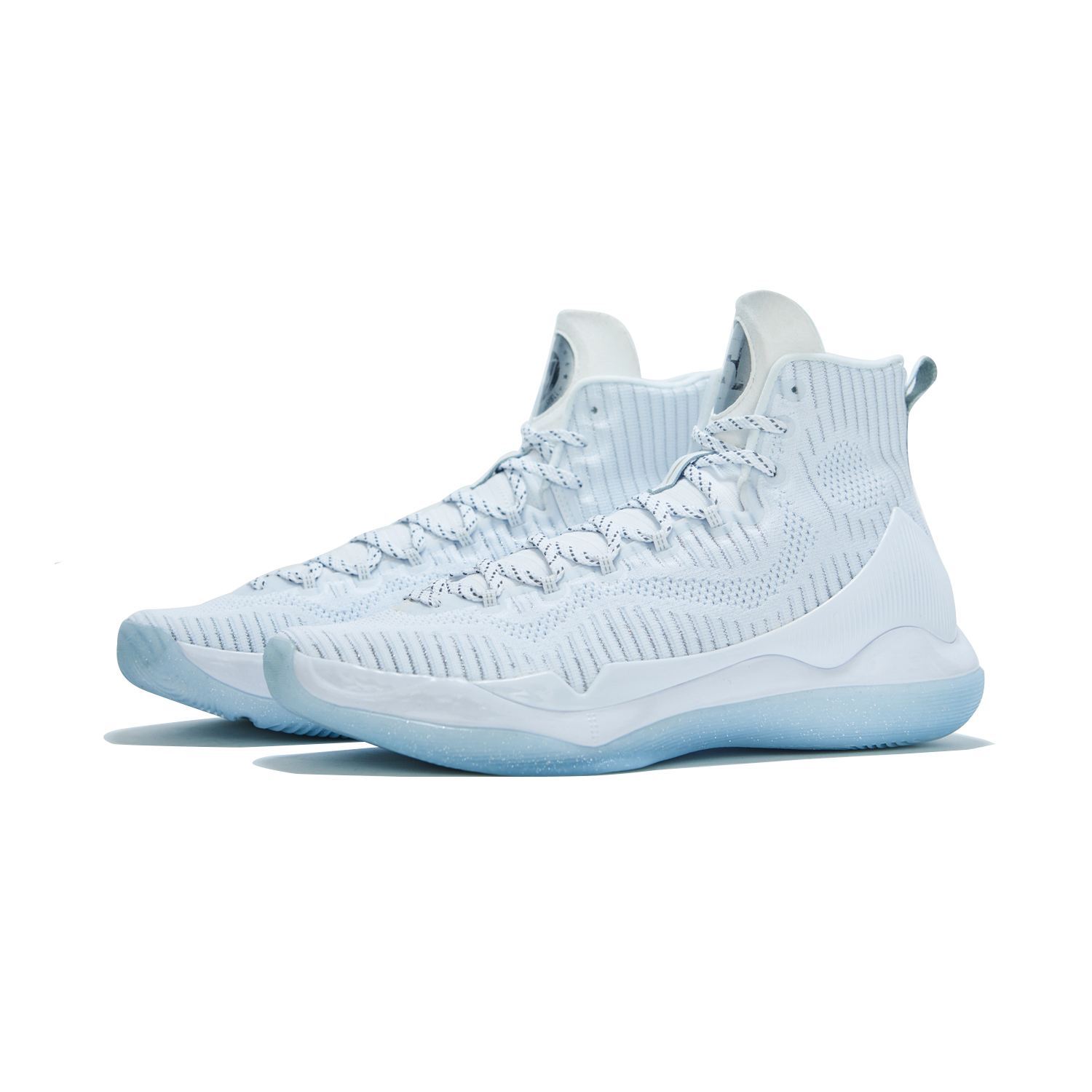 又帅又能压马路的性价比高的球鞋,推荐几双性能好性价比高的球鞋