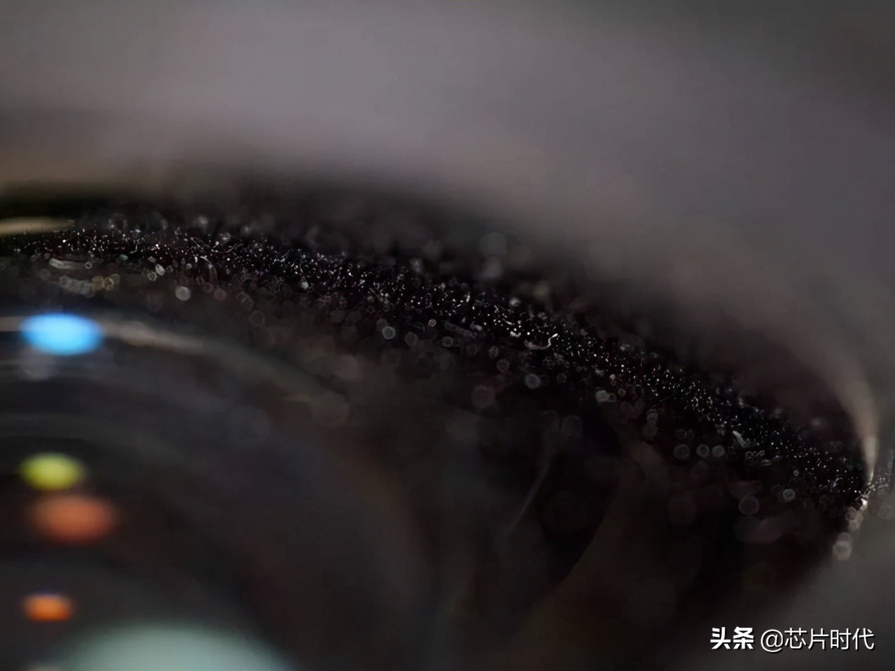 红米和苹果手机哪个信号好,iphone手机要比小米手机信号好吗