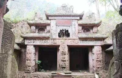 汉代豪华夫妻合葬墓,川北深山精美石雕墓