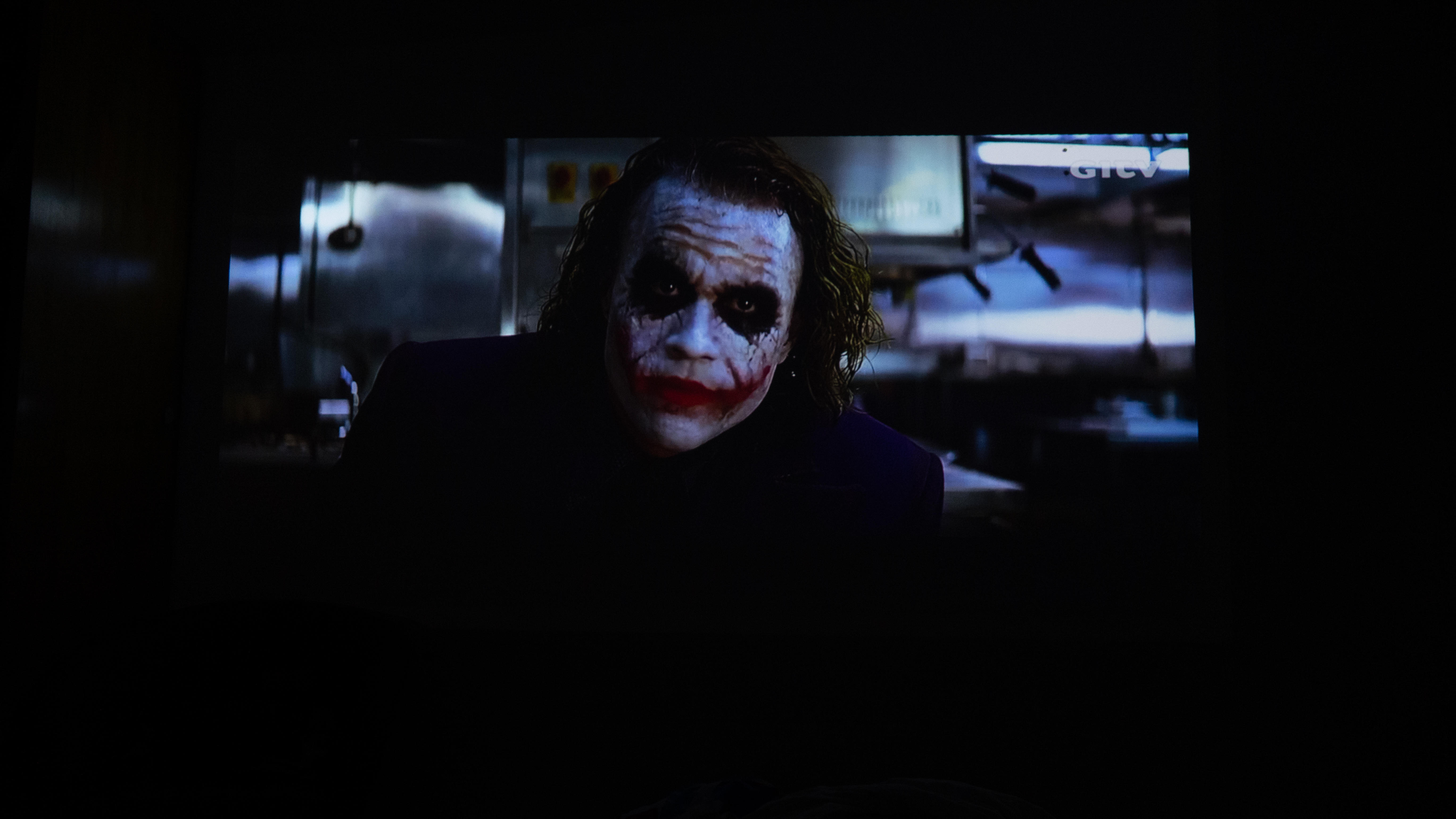 Z世代的潮酷利器，Movin01X重新定义娱乐“轻投影”