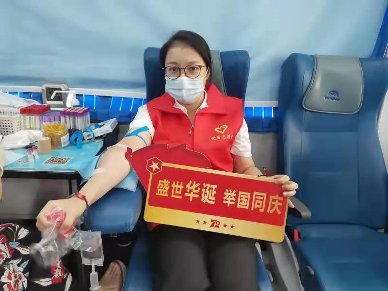 践初心、献热血、迎国庆--宁波安邦护卫公司开展无偿献血活动