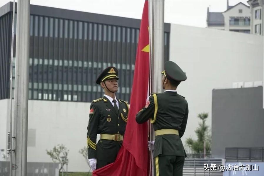 军运村开村，来了“高颜值”安保团，还有萌萌的“它”！