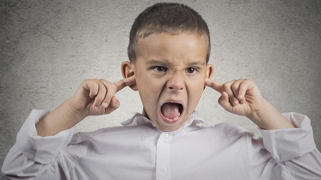 如何管教不听话顶嘴的孩子,怎么引导叛逆期孩子的顶嘴问题