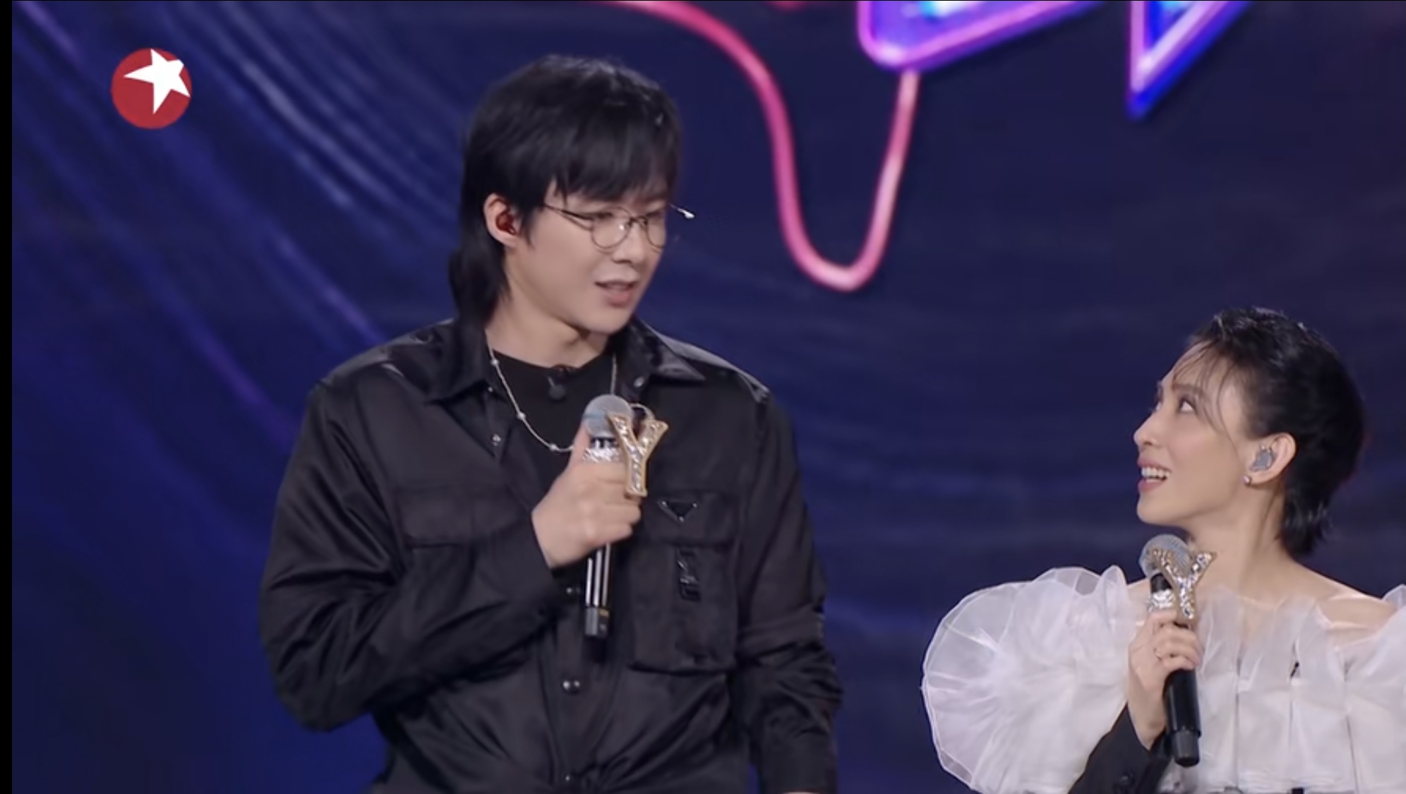 戴佩妮年轻视频,戴佩妮最新演唱视频