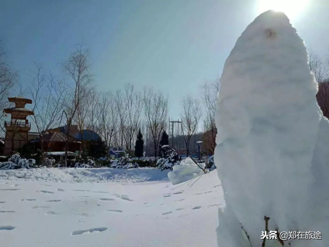 一个很好玩儿的地方「中原雪乡墨子古街」坐着火车穿越童话世界！