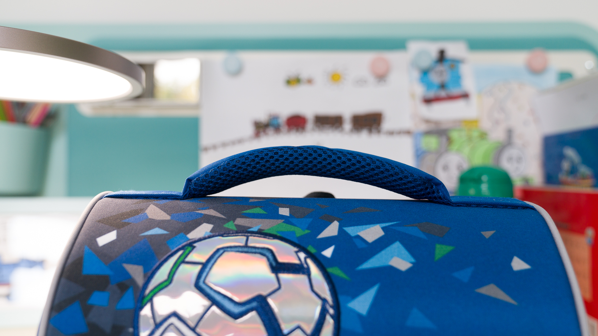 减负护脊书包怎么选,如何给孩子选一款好的护脊书包