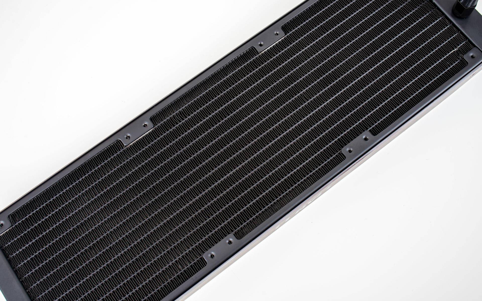 联力极圈二代lcd360水冷,联力极圈360水冷测评