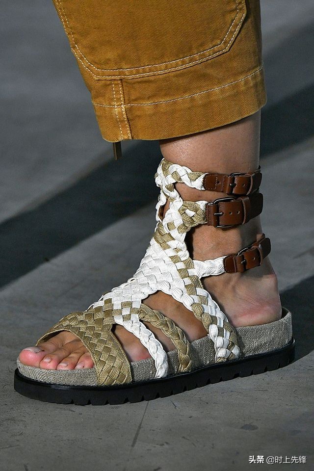 凉鞋的起源,世界上古老的凉鞋