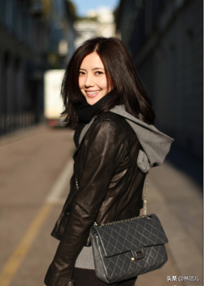 杨幂刘亦菲民国造型惊为天人,杨幂刘亦菲颜值对比