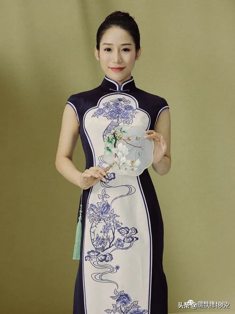 穿旗袍相遇,一袭旗袍邂逅一份宁静