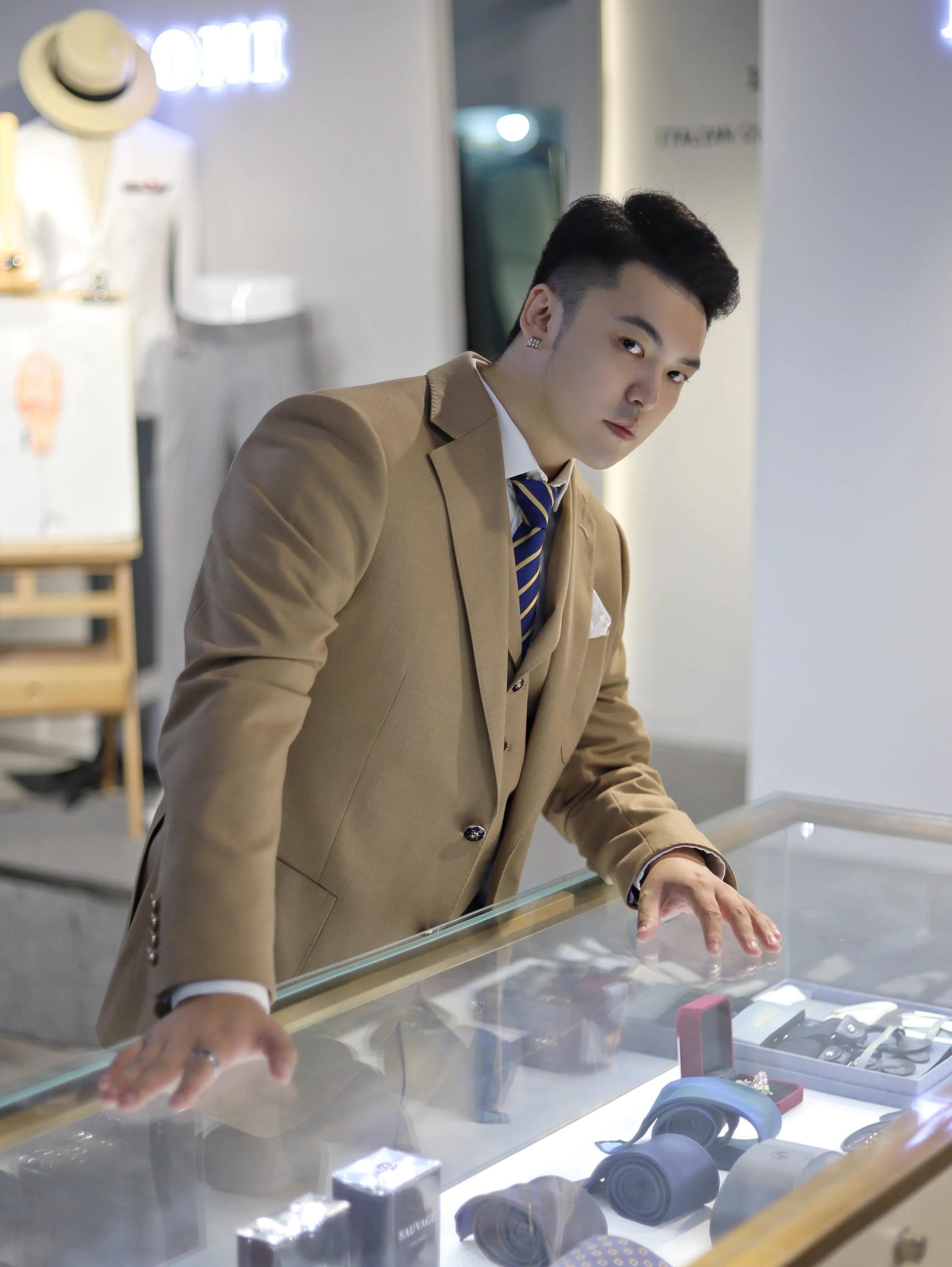 重庆男士西装定制品牌前十名,重庆高级感西装定制品牌前十名