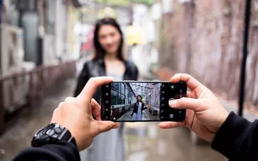 iQOO生而强悍，各大优势都尽显“真香机”特色