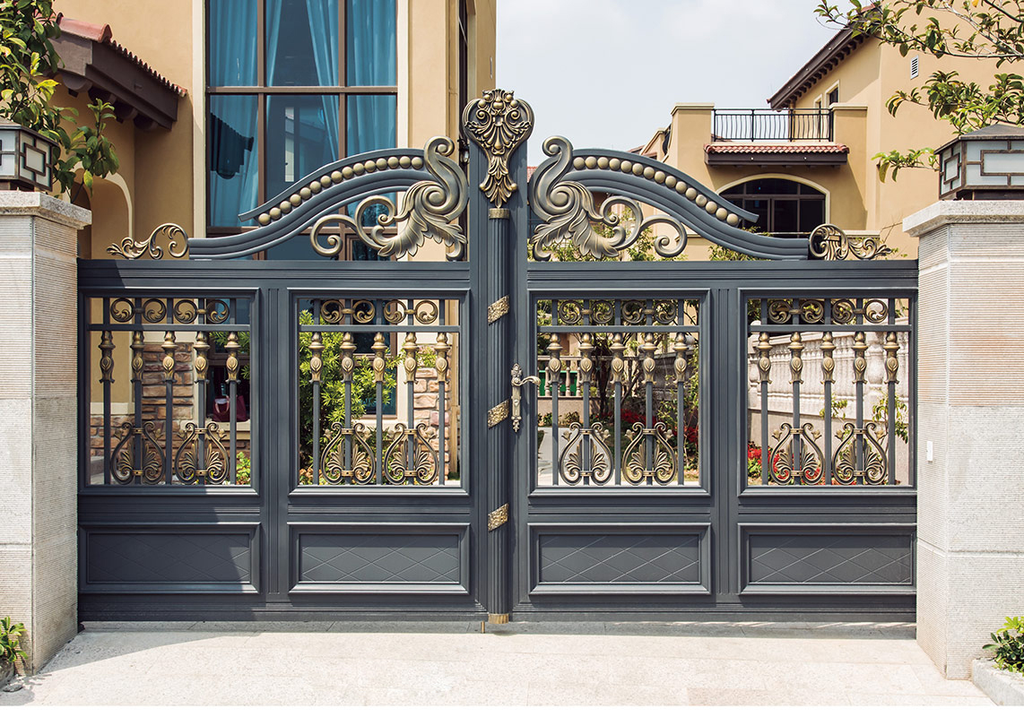 双开铝艺大门安装,双开铝艺大门