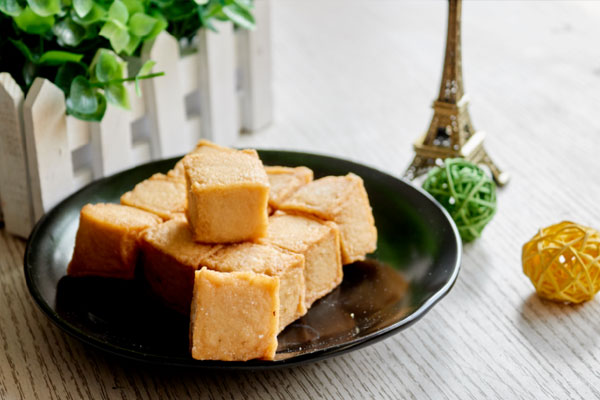 没抹香水有体香,没涂香水有香味