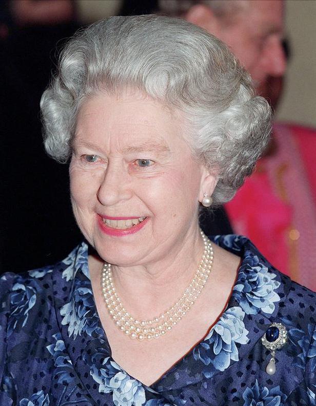 英女王最喜欢的首饰,英国王室珍珠胸针