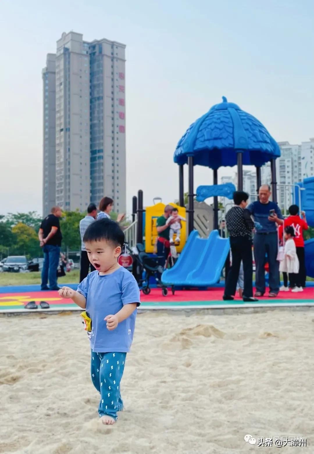 市区这8大公园“魔幻”变身！增添了游乐区、沙坑、足球场、彩绘墙....