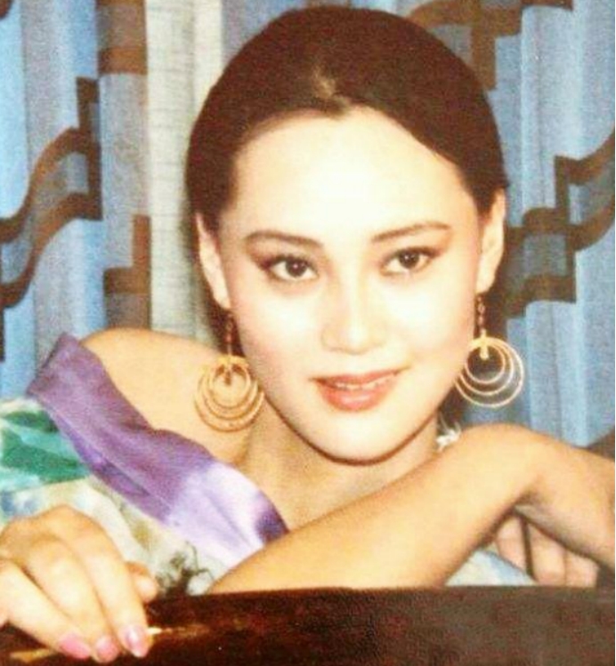 宋佳叛逆往事被揭露,59岁宋佳近况如何