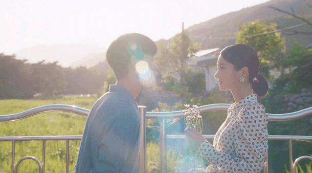 不要再披头散发了减龄高马尾教程,别披头散发啦这款美发1分钟搞定