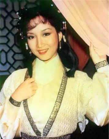 陈百祥古装美女,陈百祥哪年结婚