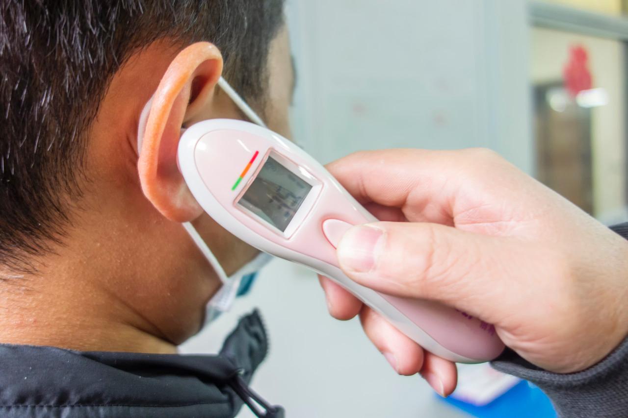 体温枪老是显示记忆温度怎么回事,体温枪量人体每个部位不一样温度