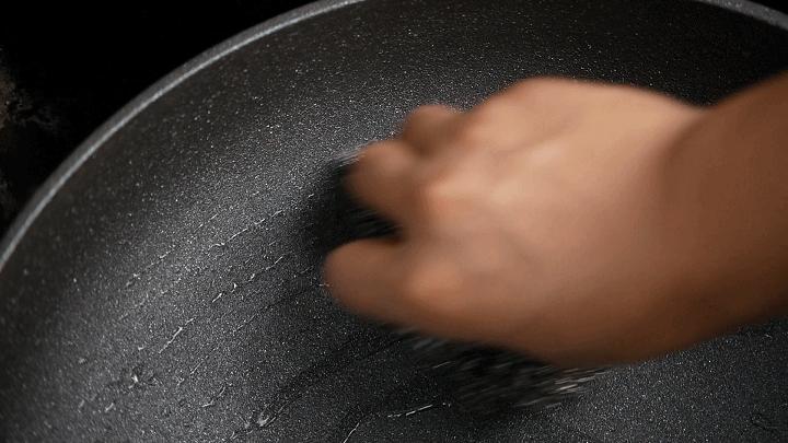 九阳铝合金不粘锅测评,九阳不粘锅平底煎锅测试