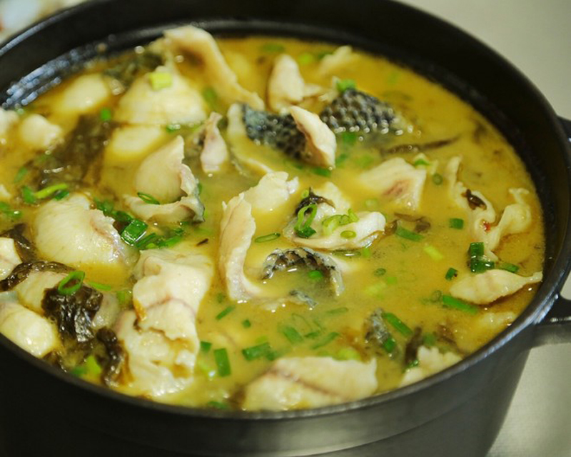 色香味俱全的家常炖鱼烹饪方式,正宗东北家常菜炖鱼的做法