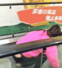 开心一刻gif搞笑动图,搞笑gif段子看起来能量满满