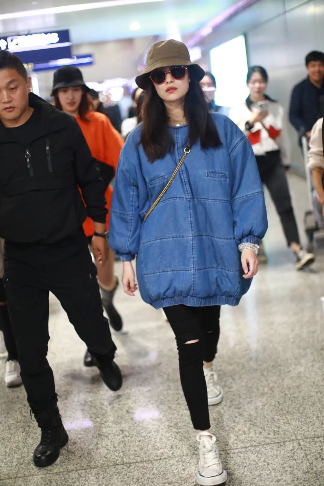 今年流行的帆布鞋品牌,今年流行的帆布鞋颜色学生