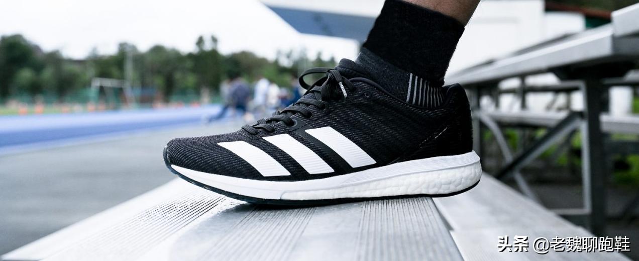 耐克和阿迪顶级跑鞋真实测评,价格实惠颜值很高的耐克鞋