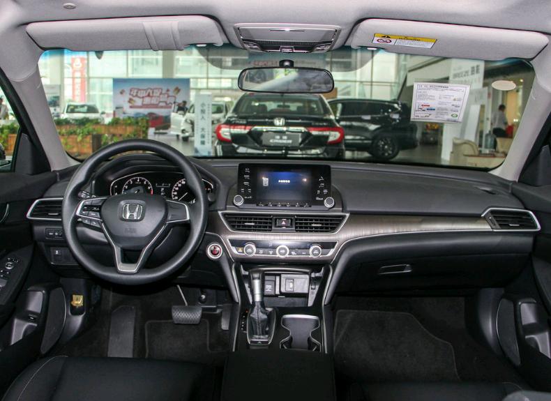 本田雅阁十代17款,本田雅阁17年款