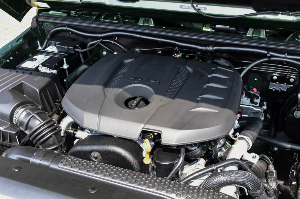 新款bj40和坦克300动力对比,坦克300与北汽bj40发动机