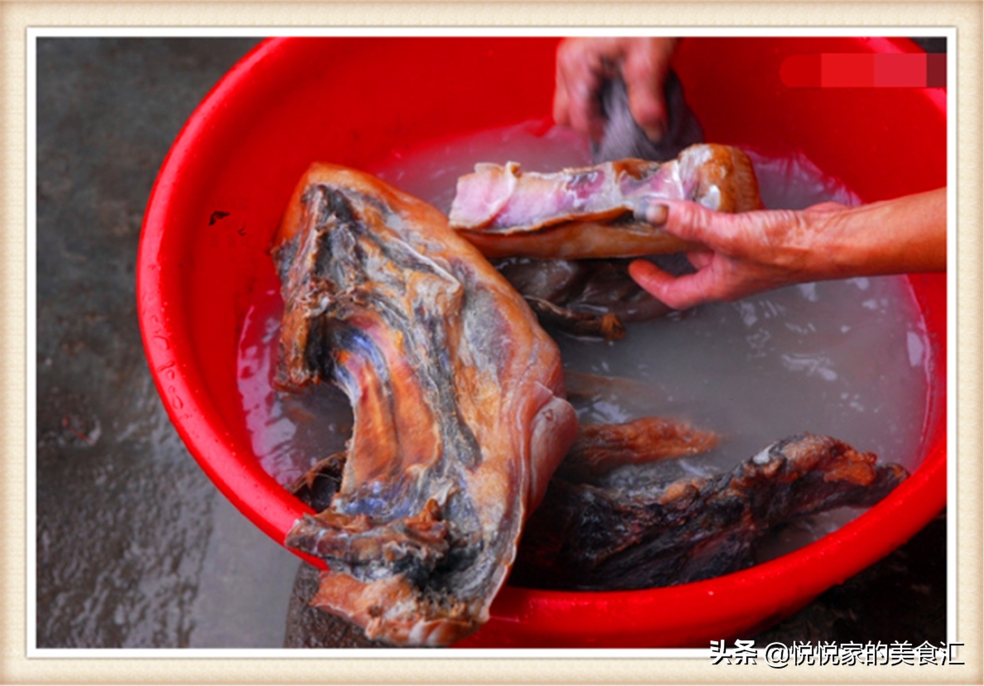 怎么洗腊肉又香又干净,烟熏腊肉怎么清洗才能去掉烟味