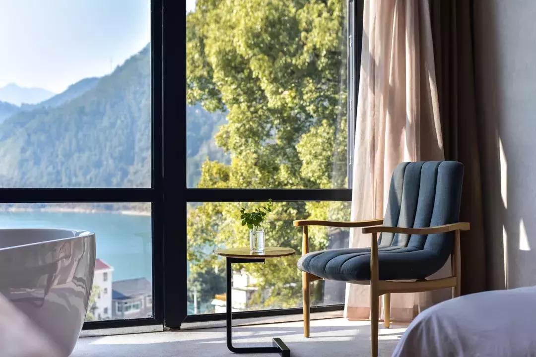 C位出道的千岛湖绝版亲水民宿！要把千岛湖最美的景装进房间……