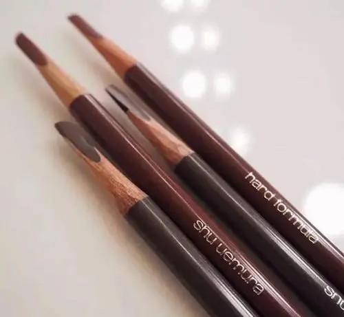 intoyou唇部精华避雷,进来避雷新手化妆误区