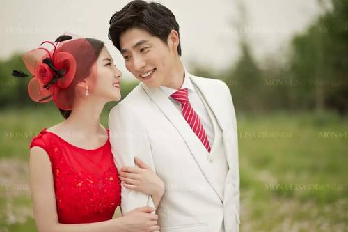 朋友圈婚礼邀请函应该什么时候发,婚礼邀请函什么时候发朋友圈合适