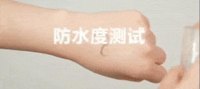 妆容不自然？跟刘晓庆化妆师毛戈平学，无痕粉膏比粉底液好用