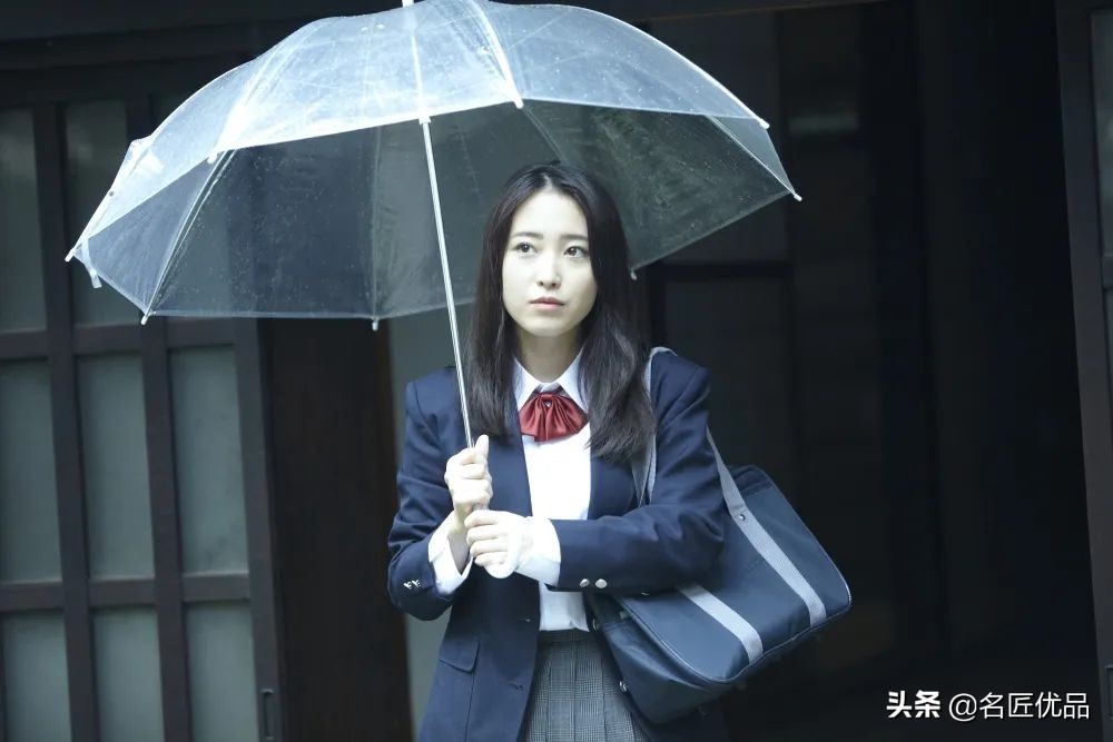 奇怪冷知识！你每擦一次口红，就是在亲吻上万只昆虫的尸体