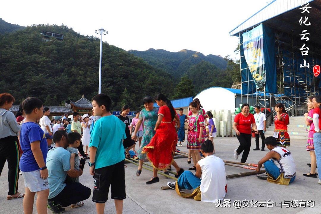 云台山长桌宴,云台山晚会表演视频