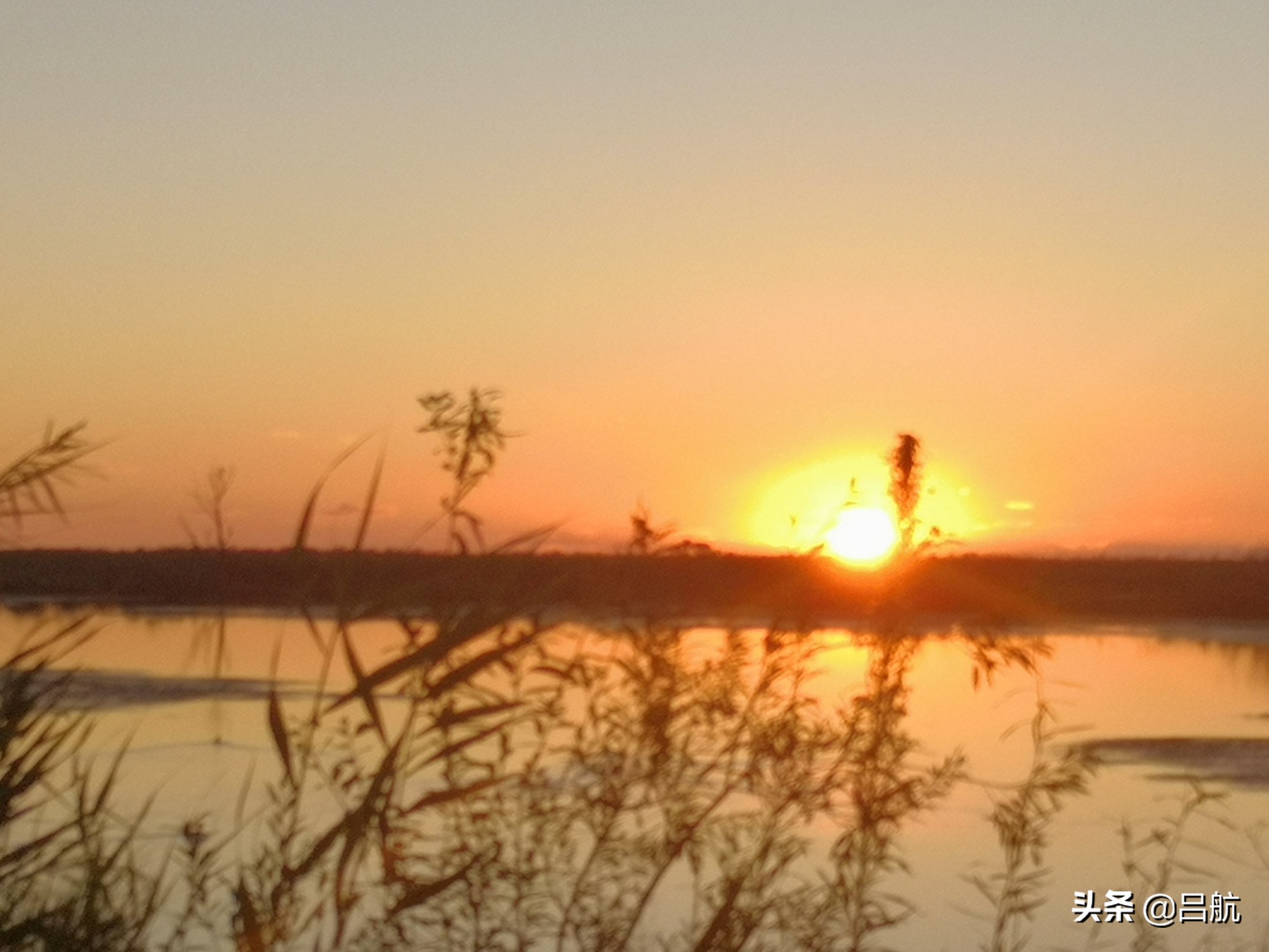 中俄边界兴凯湖,看似汪洋大海其实水深仅十米