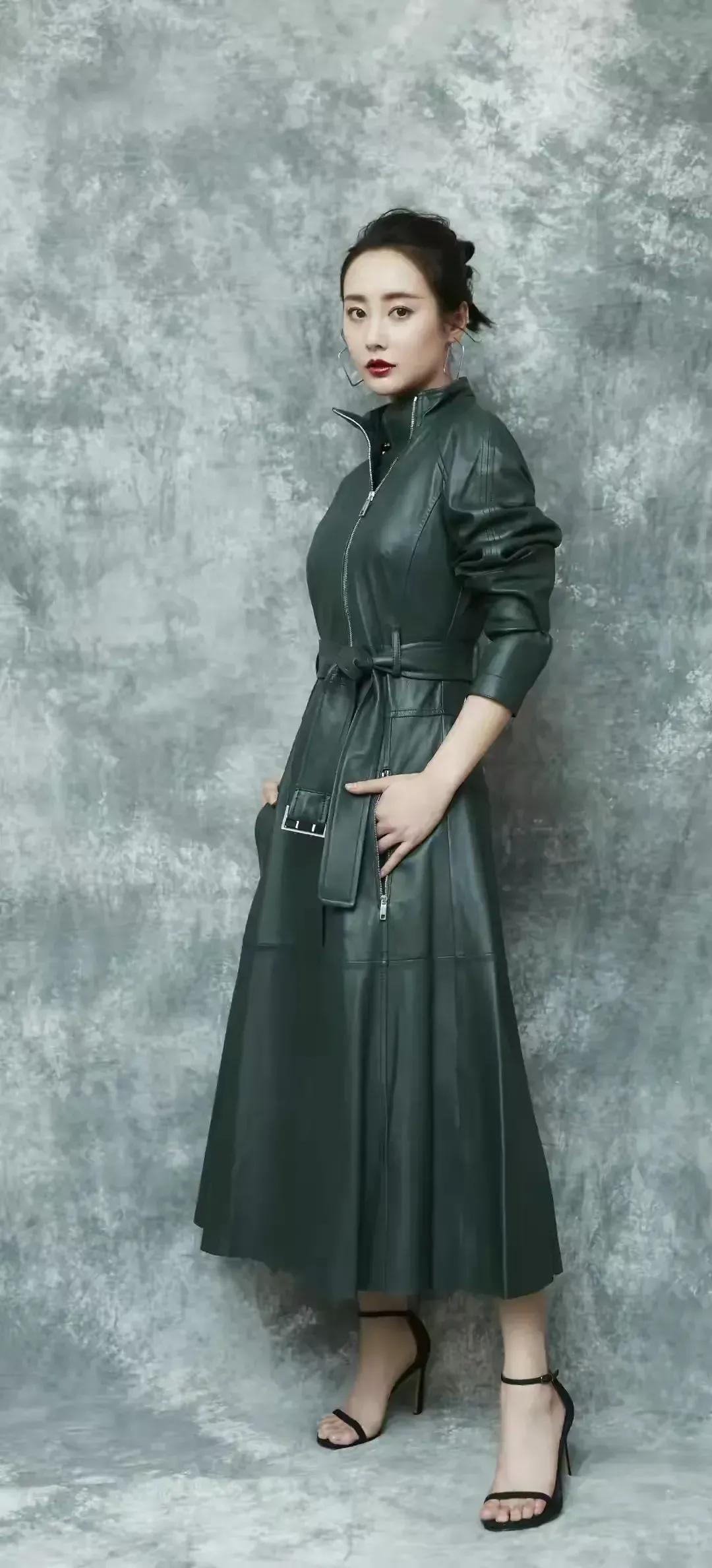 明星穿搭图片素材,明星新款服装图片大全