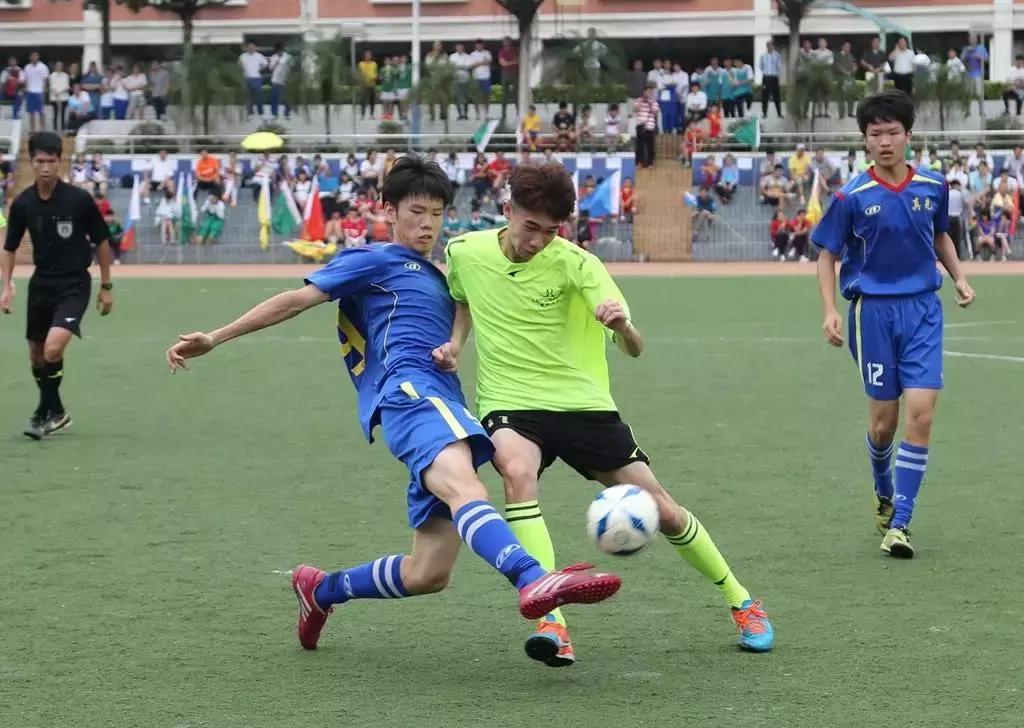 最强校队诞生：靠踢球，他们“踢入”985大学