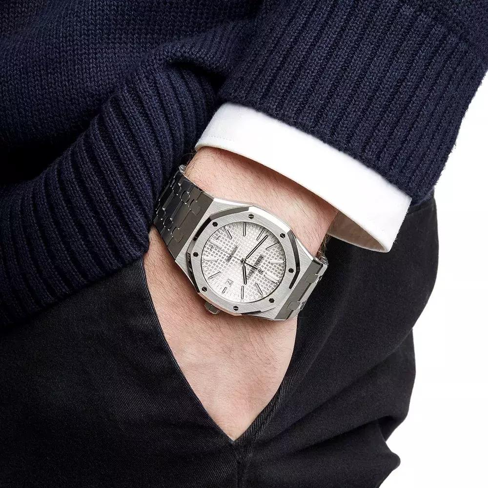 鹦鹉螺腕表,棱角分明的手表居然也可以很温柔