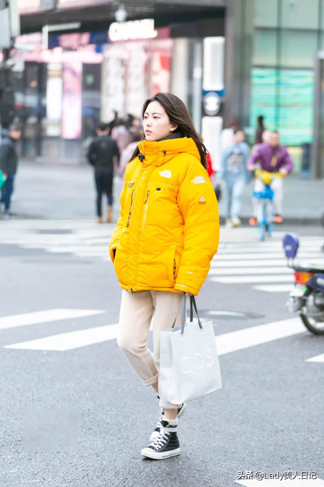 简单又高级的衣服搭配,轻薄气质衣服怎么搭配好看