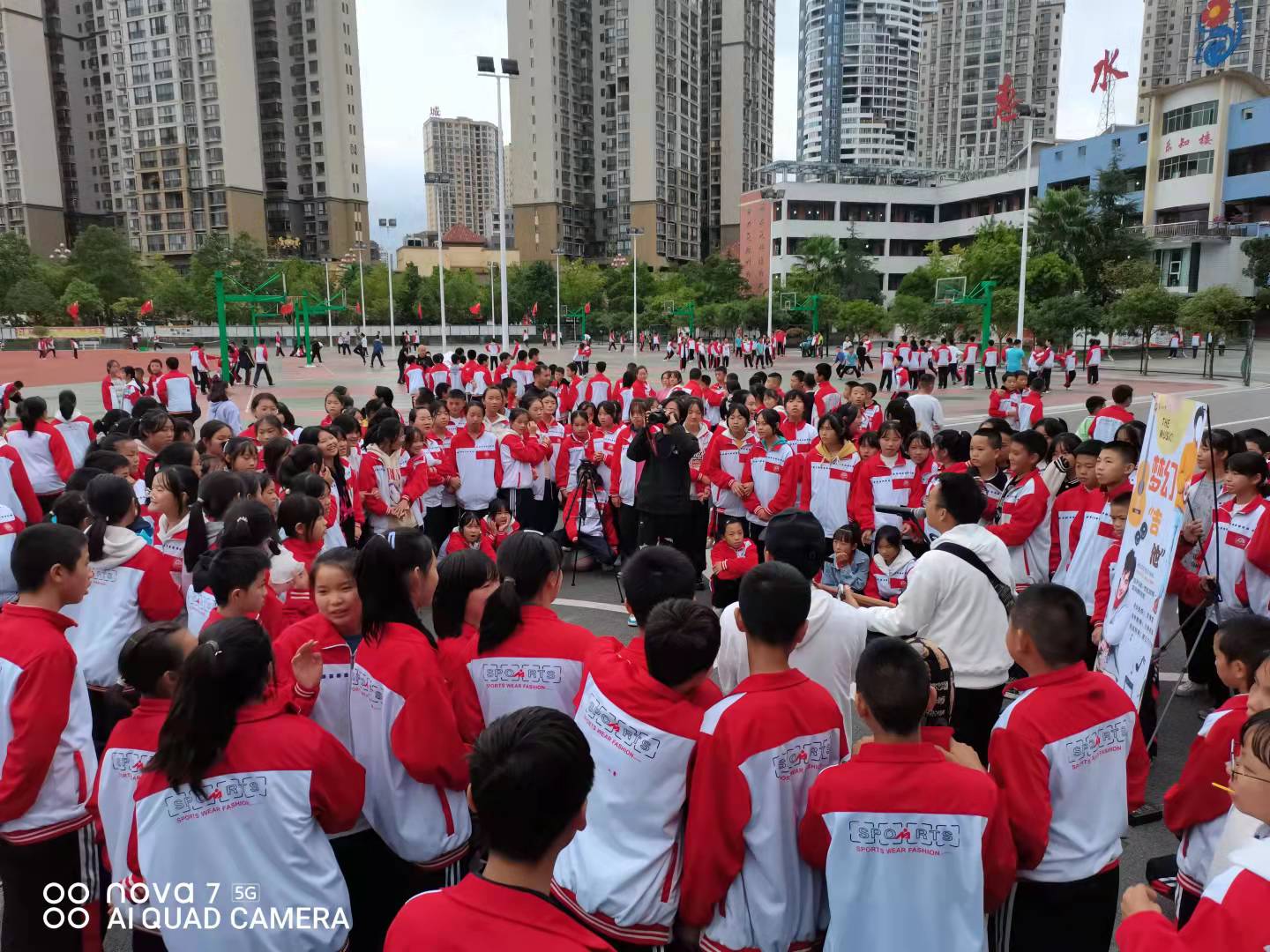 英语社团招新视频,ps社团招新海报