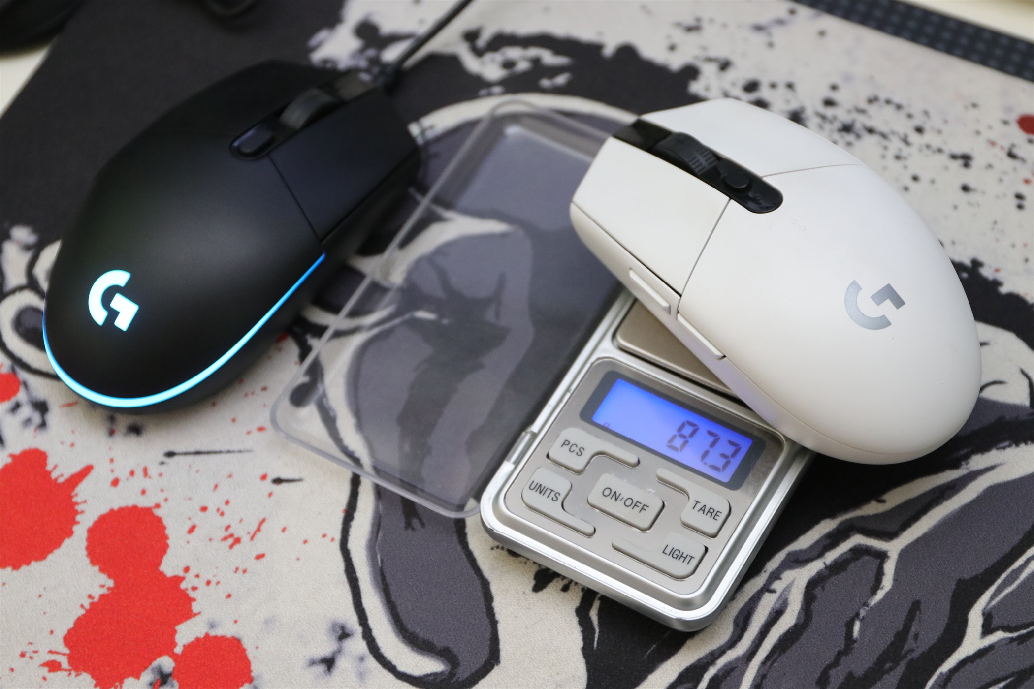 轻量化鼠标性价比推荐,200到300无线轻量化鼠标