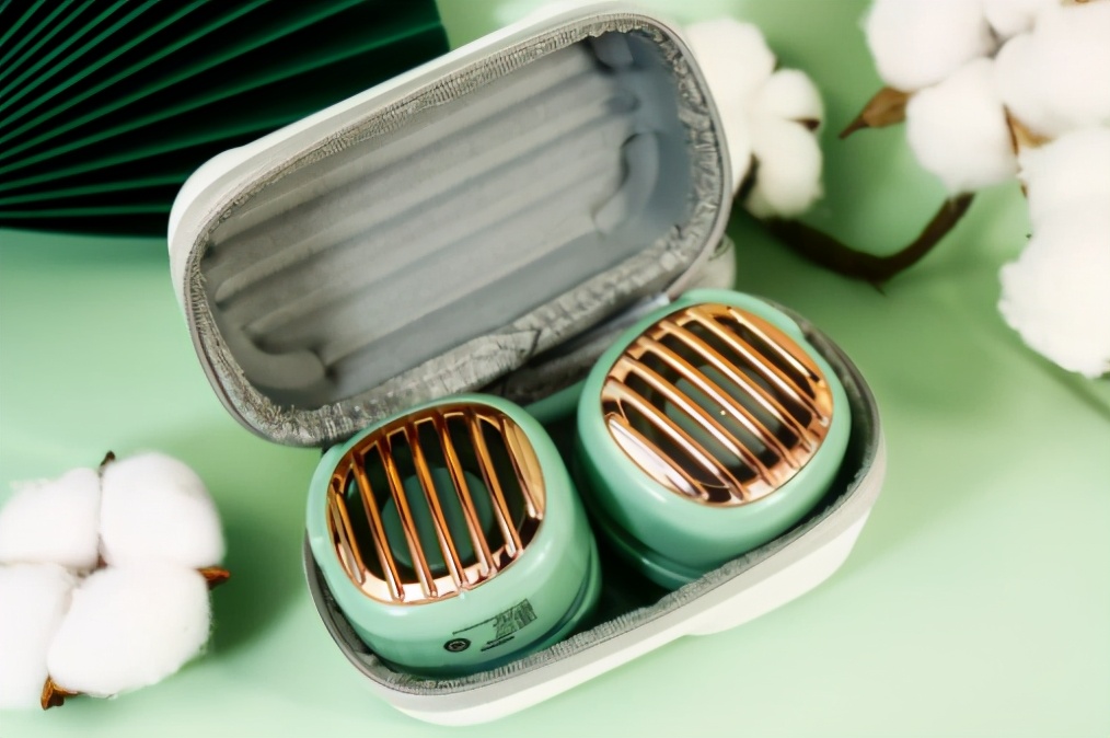 半个娱乐圈都在用的风扇！学生也能买的起，凉到像随身带了台空调