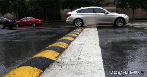 汽车托底底部变形怎么修复,汽车托底可以走保险吗