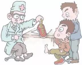 高弓足的保守锻炼治疗方法是什么,高弓足的表现和危害