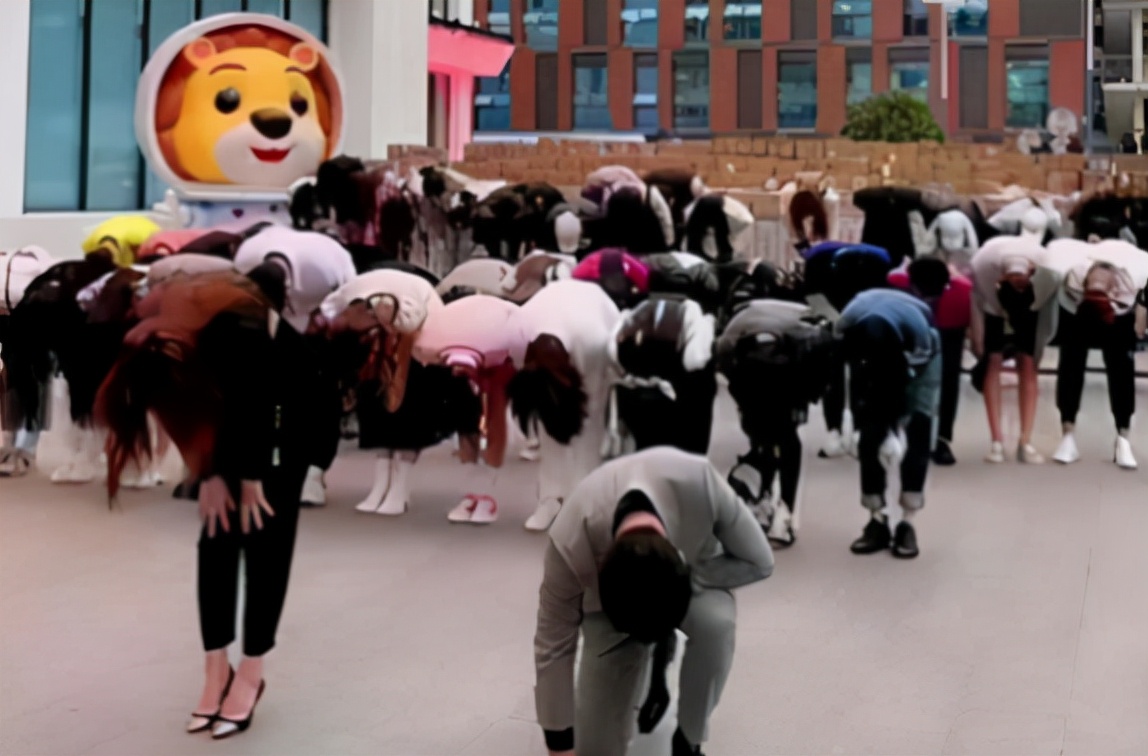 劣迹斑斑的10位明星花样作死,盘点爆红后开始作死的网红